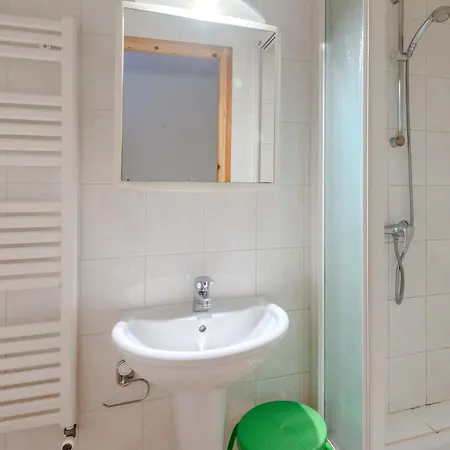 T4, 200m Des Pistes, 6 Pers, Plein Centre, Garage Et Wifi Inclus - Fr-1-754-60 Apartment *